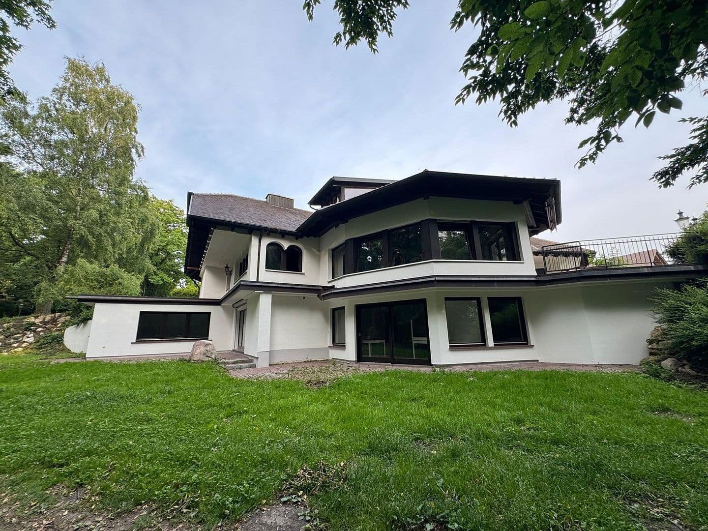 Prodej domu 540 m², pozemek 5.943 m², Waldweg 15, Kötz, Bavorsko Prodej domu 540 m², pozemek 5.943 m², Waldweg 15, Kötz, Bavorsko