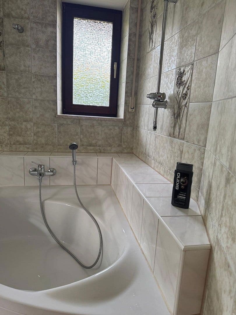 Prodej domu 540 m², pozemek 5.943 m², Waldweg 15, Kötz, Bavorsko Prodej domu 540 m², pozemek 5.943 m², Waldweg 15, Kötz, Bavorsko