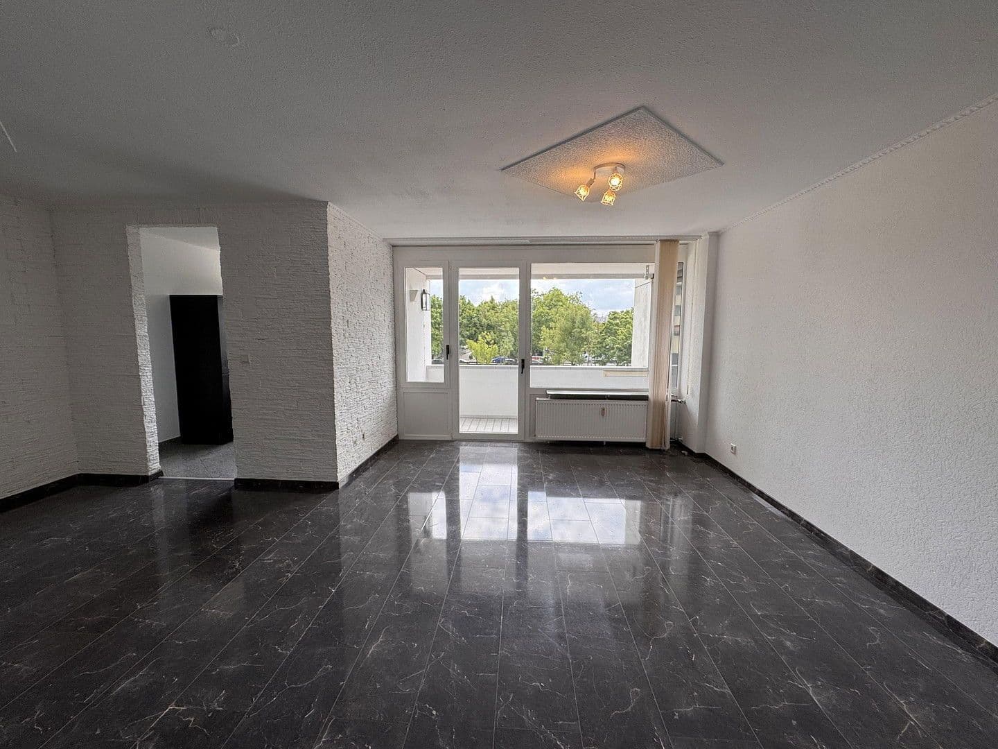 Pronájem bytu 4+1 94 m², Mainz, Porýní-Falc Pronájem bytu 4+1 94 m², Mainz, Porýní-Falc