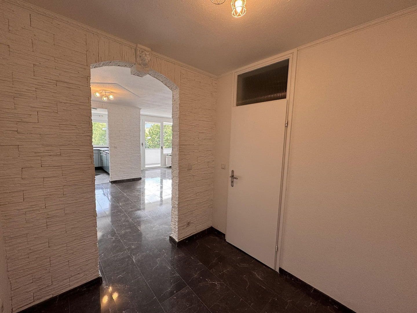 Pronájem bytu 4+1 94 m², Mainz, Porýní-Falc Pronájem bytu 4+1 94 m², Mainz, Porýní-Falc