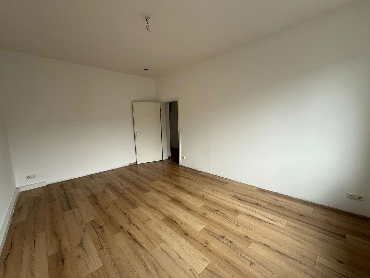 Pronájem bytu 3+1 70 m², Breslauer Straße 104, Essen, Severní Porýní-Vestfálsko Pronájem bytu 3+1 70 m², Breslauer Straße 104, Essen, Severní Porýní-Vestfálsko