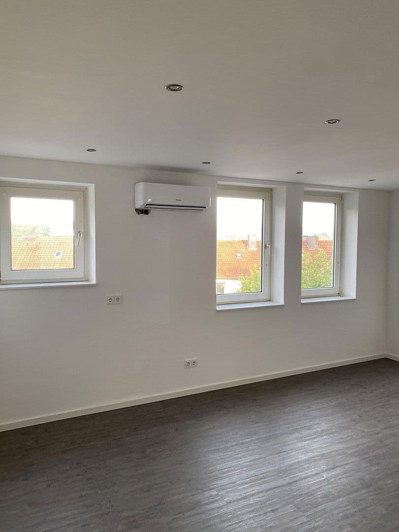 Pronájem bytu 2+1 48 m², Helgoländer Straße 22, Wuppertal, Severní Porýní-Vestfálsko Pronájem bytu 2+1 48 m², Helgoländer Straße 22, Wuppertal, Severní Porýní-Vestfálsko