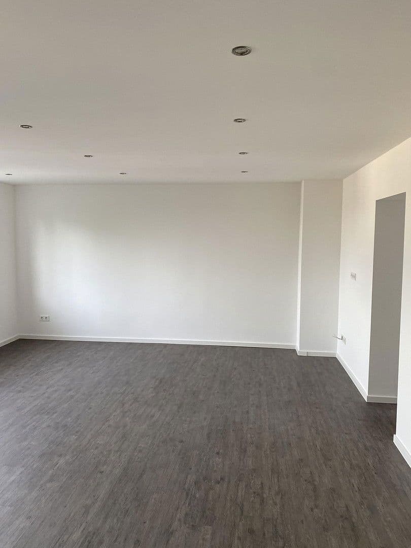 Pronájem bytu 2+1 48 m², Helgoländer Straße 22, Wuppertal, Severní Porýní-Vestfálsko Pronájem bytu 2+1 48 m², Helgoländer Straße 22, Wuppertal, Severní Porýní-Vestfálsko