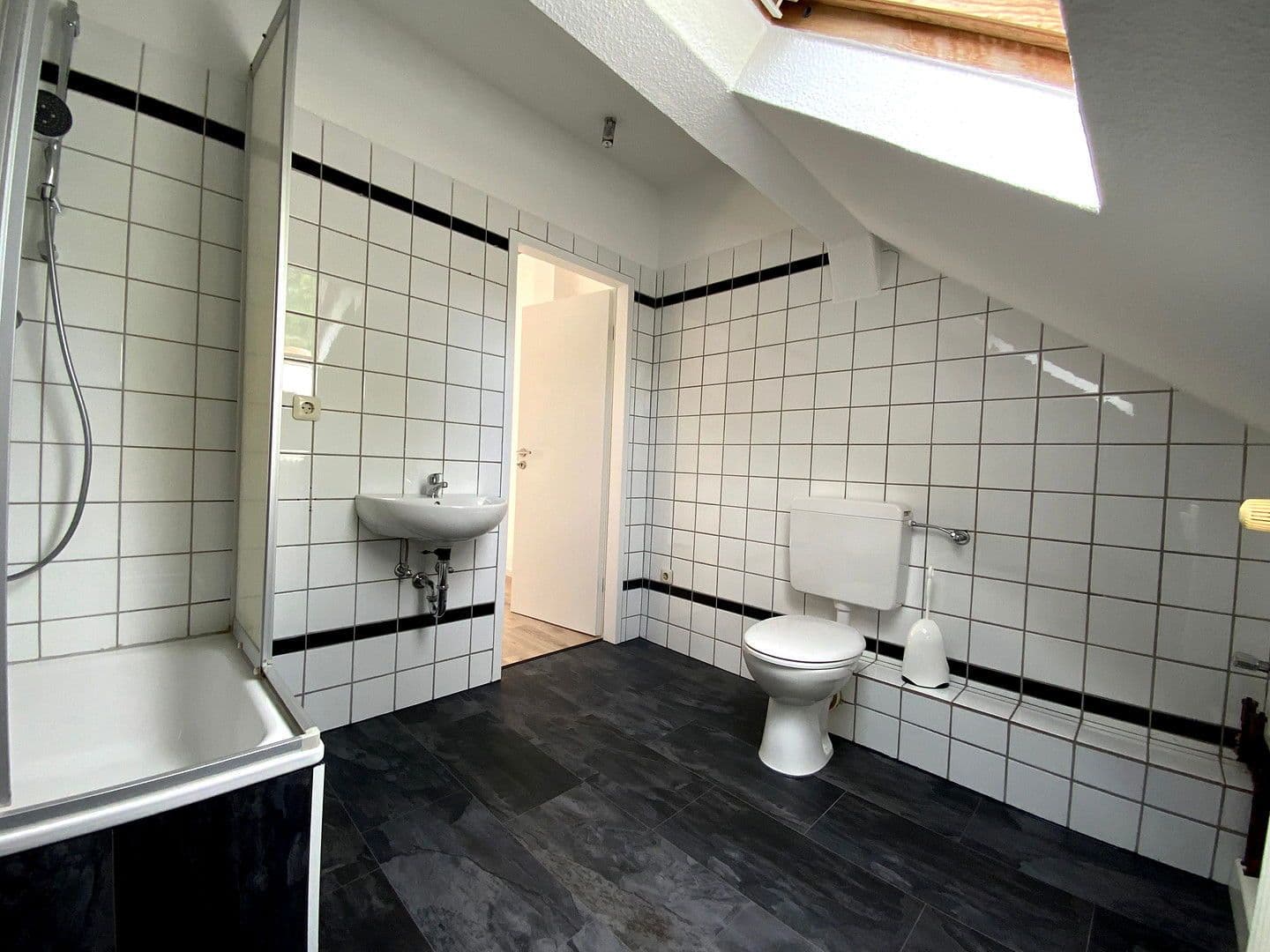 Pronájem bytu 1+kk 53 m², Gracht 0, Mülheim an der Ruhr, Severní Porýní-Vestfálsko Pronájem bytu 1+kk 53 m², Gracht 0, Mülheim an der Ruhr, Severní Porýní-Vestfálsko