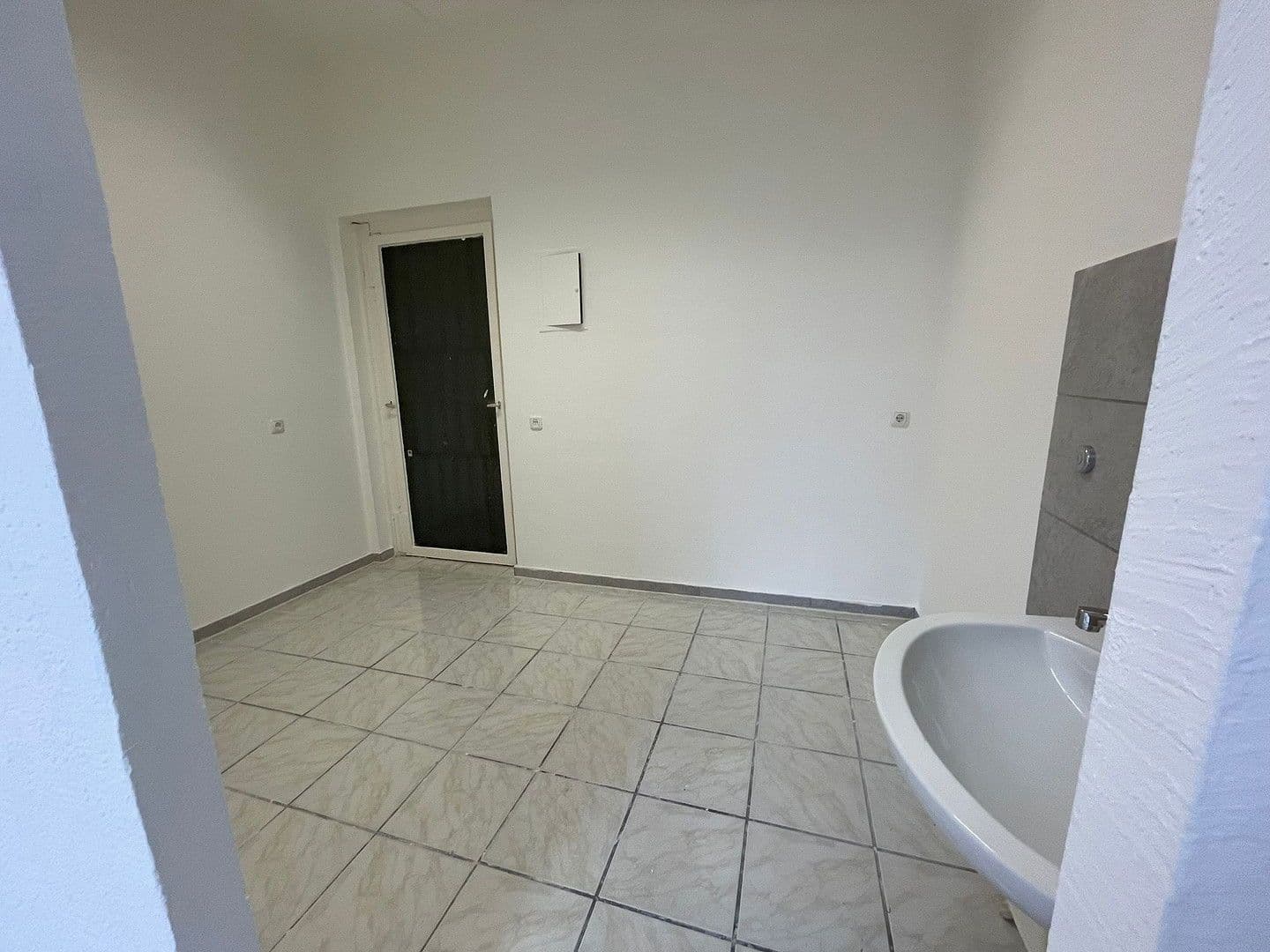 Pronájem kanceláře 28 m², Kaltenhoferstr. 2, Augsburg, Bavorsko Pronájem kanceláře 28 m², Kaltenhoferstr. 2, Augsburg, Bavorsko