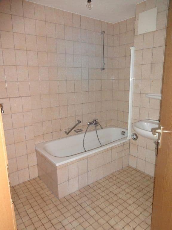 Pronájem bytu 3+1 80 m², Alemennenstr. 2, Donaueschingen, Bádensko-Württembersko Pronájem bytu 3+1 80 m², Alemennenstr. 2, Donaueschingen, Bádensko-Württembersko