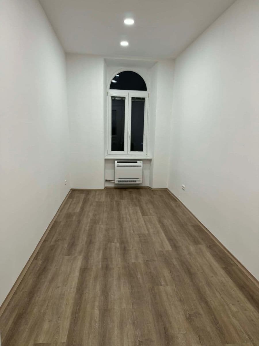 Pronájem bytu 2+1 68 m², Grohova, Brno, Jihomoravský kraj Pronájem bytu 2+1 68 m², Grohova, Brno, Jihomoravský kraj