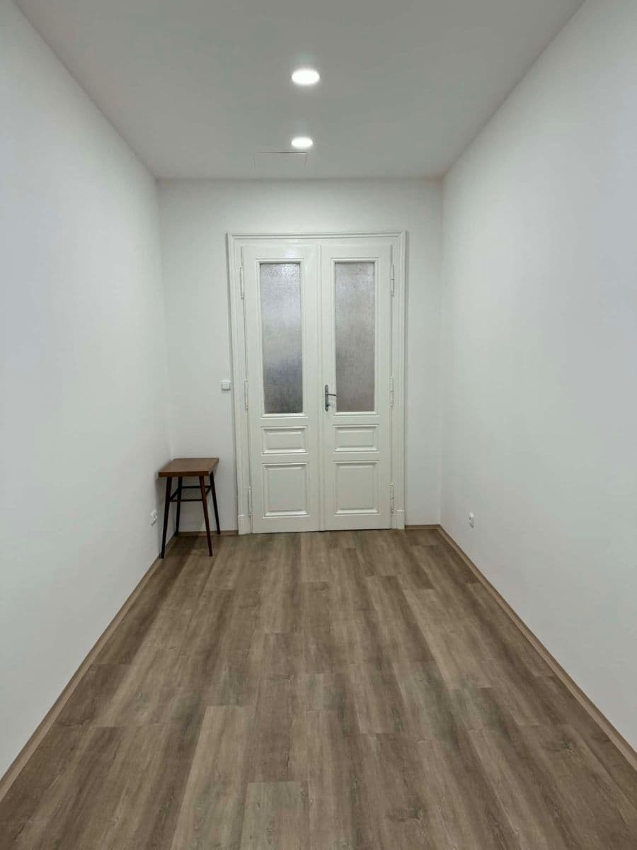 Pronájem bytu 2+1 68 m², Grohova, Brno, Jihomoravský kraj Pronájem bytu 2+1 68 m², Grohova, Brno, Jihomoravský kraj