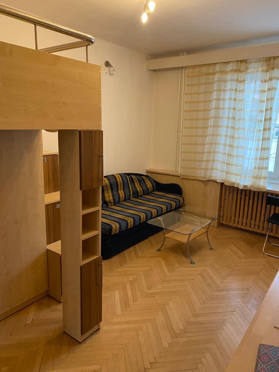 Pronájem bytu 1+kk 27 m², Plojharova, Praha, Praha Pronájem bytu 1+kk 27 m², Plojharova, Praha, Praha