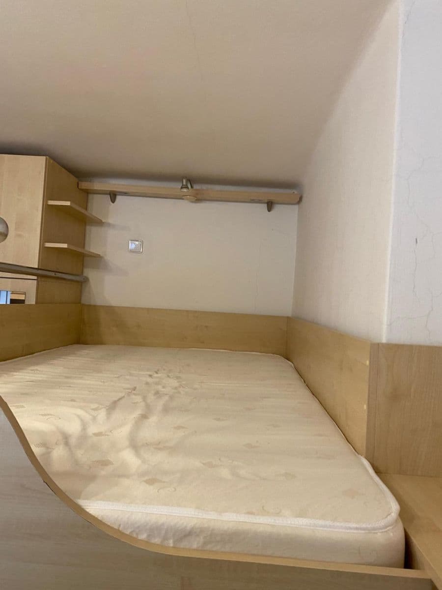 Pronájem bytu 1+kk 27 m², Plojharova, Praha, Praha Pronájem bytu 1+kk 27 m², Plojharova, Praha, Praha