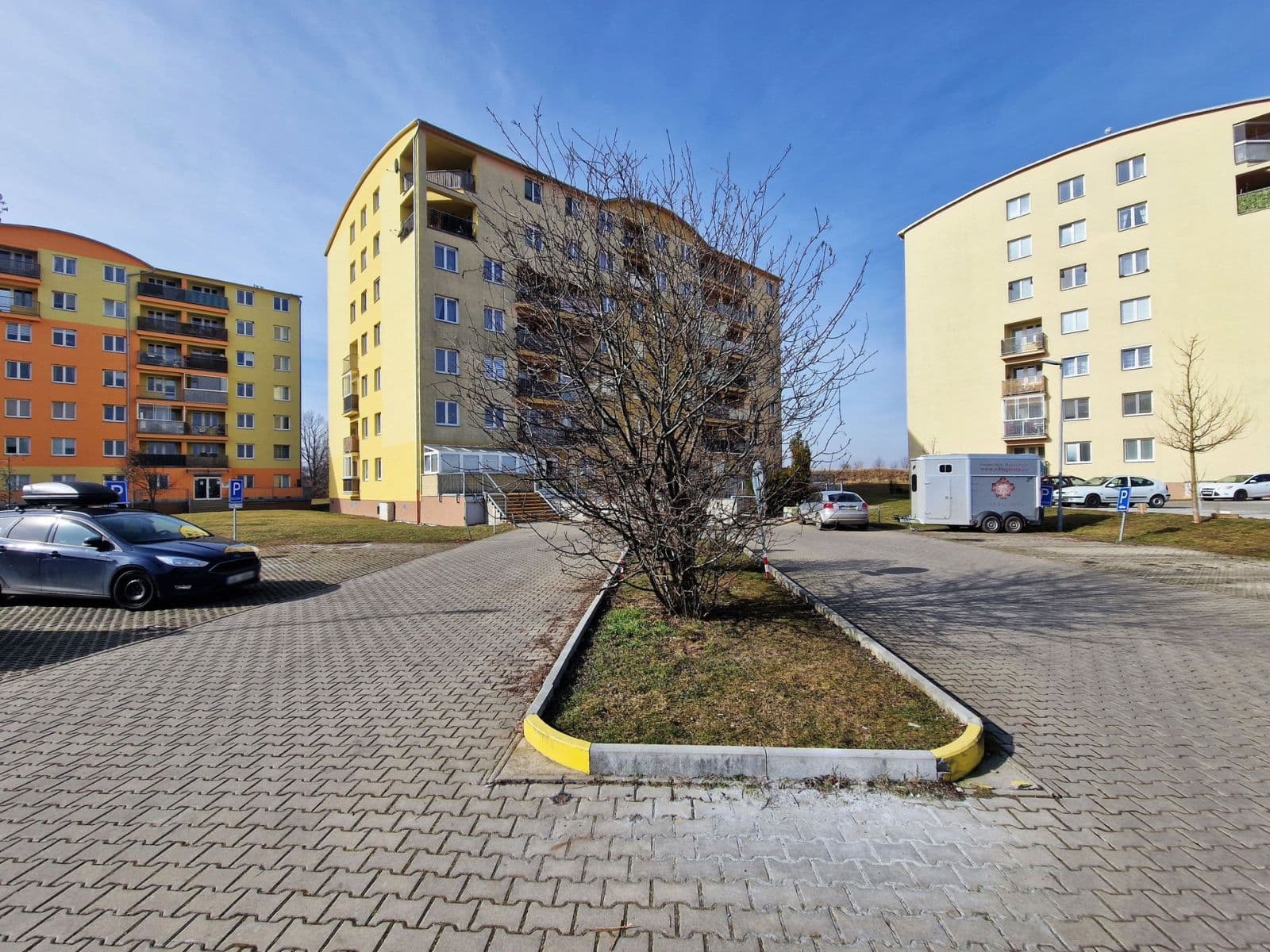 Pronájem bytu 2+kk 43 m², V Honech, Klecany, Středočeský kraj Pronájem bytu 2+kk 43 m², V Honech, Klecany, Středočeský kraj