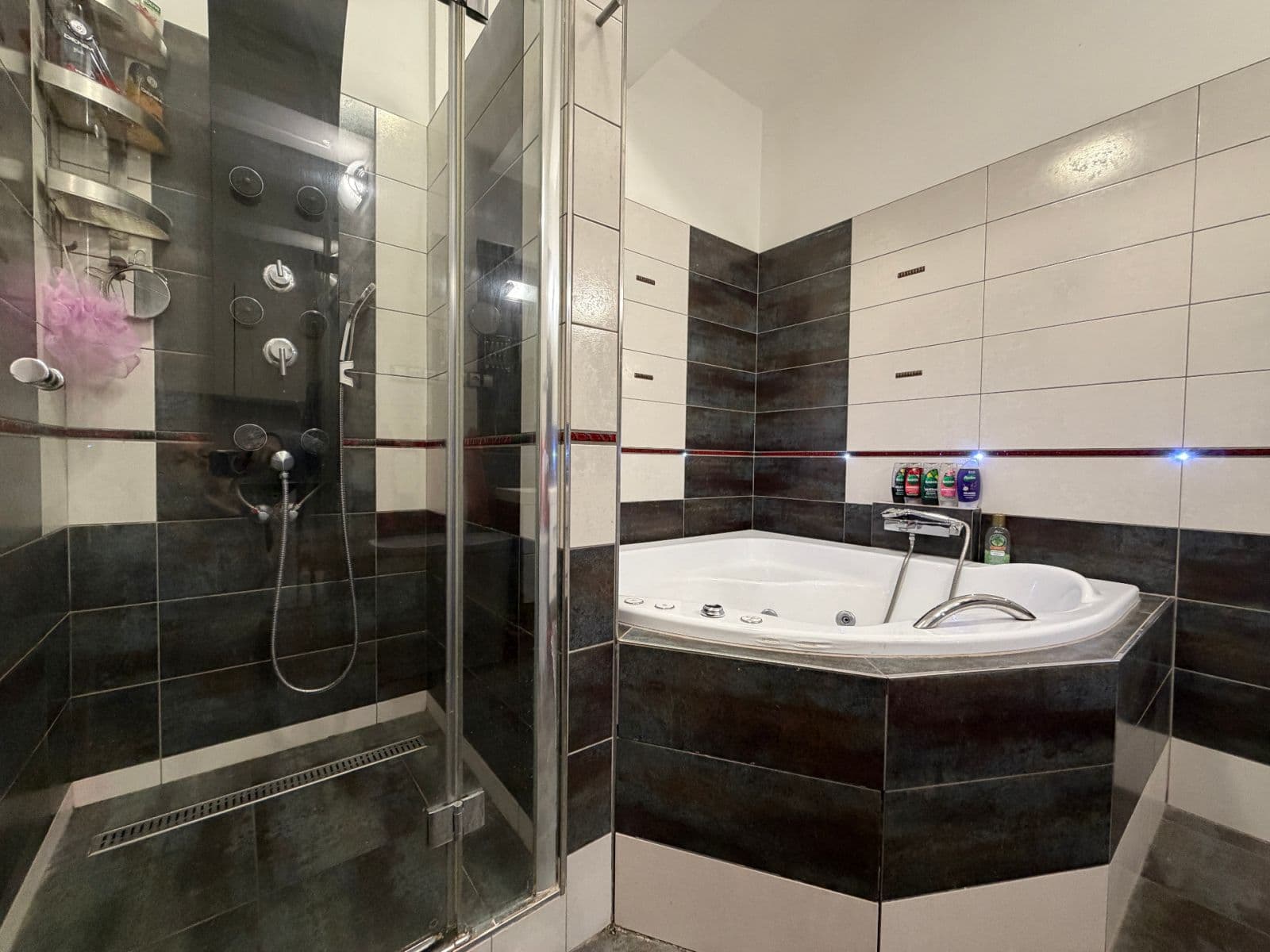 Prodej bytu 3+kk 67 m², Sokolovská, Praha, Praha Prodej bytu 3+kk 67 m², Sokolovská, Praha, Praha