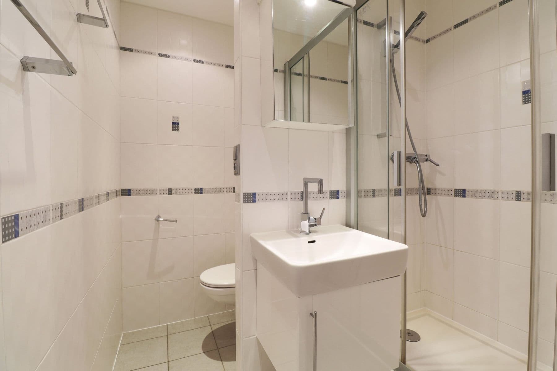 Pronájem bytu 1+kk 27 m², Otradovická, Praha, Praha Pronájem bytu 1+kk 27 m², Otradovická, Praha, Praha