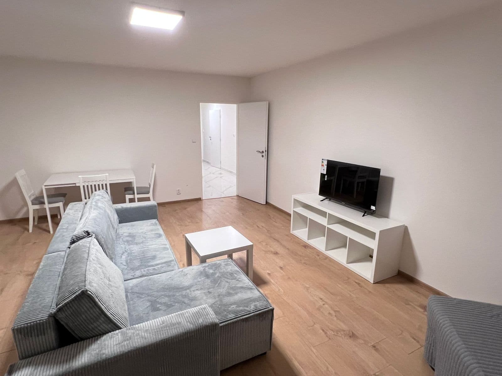 Pronájem bytu 77 m², Koptova, Karlovy Vary, Karlovarský kraj Pronájem bytu 77 m², Koptova, Karlovy Vary, Karlovarský kraj