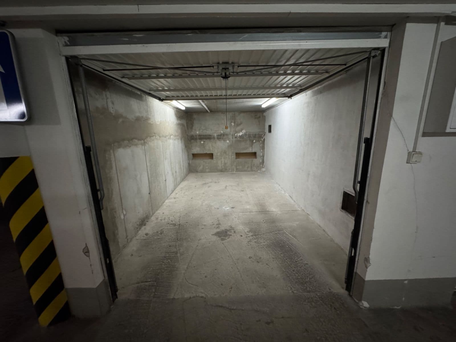 Pronájem garáže 17 m², Kresánkova, Karlova Ves, Bratislavský kraj Pronájem garáže 17 m², Kresánkova, Karlova Ves, Bratislavský kraj