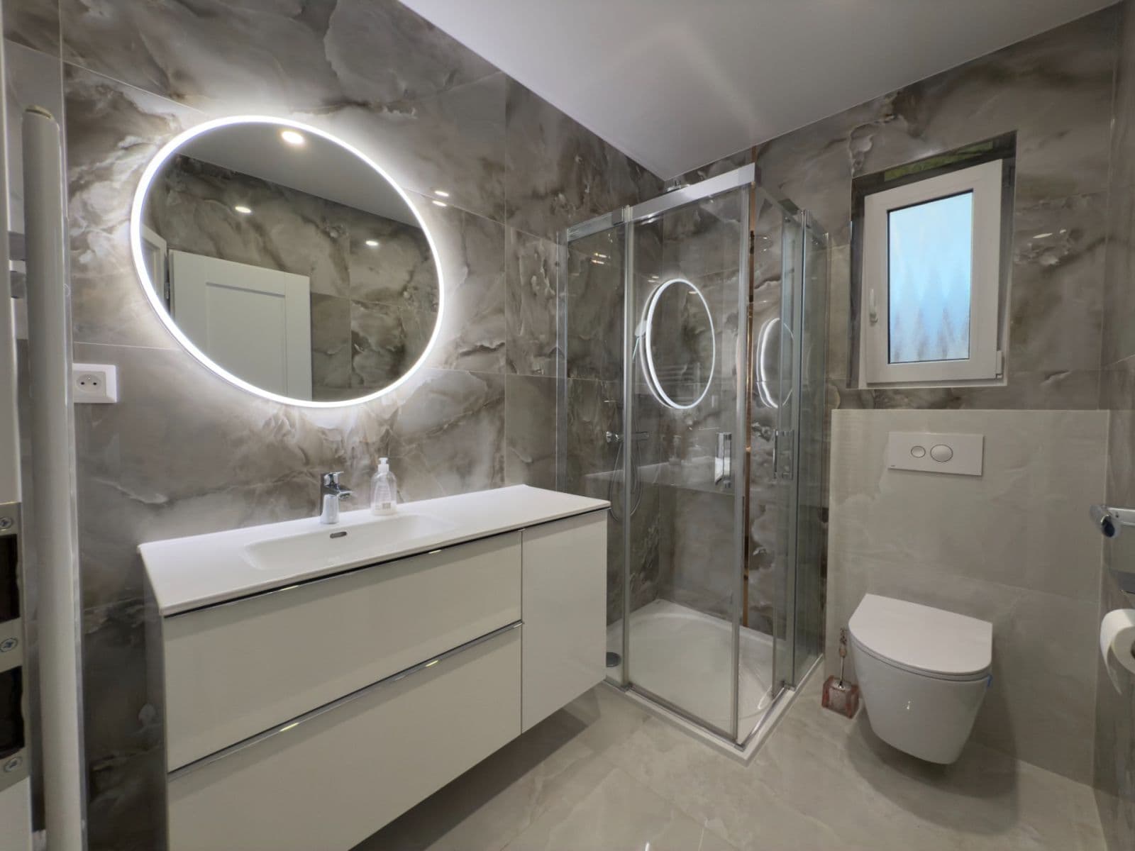 Prodej domu 312 m², pozemek 970 m², Golfová, Veľká Lomnica, Prešovský kraj Prodej domu 312 m², pozemek 970 m², Golfová, Veľká Lomnica, Prešovský kraj