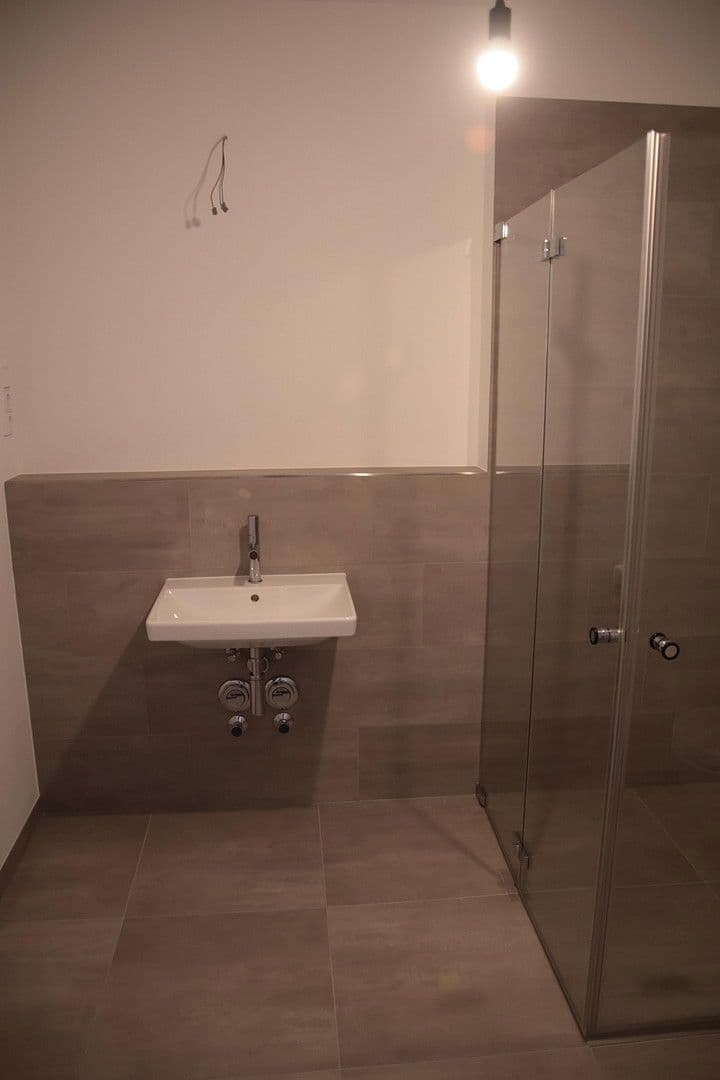 Pronájem bytu 3+1 98 m², Regattastr. 5, Berlin, Berlín Pronájem bytu 3+1 98 m², Regattastr. 5, Berlin, Berlín