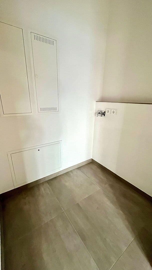 Pronájem bytu 3+1 98 m², Regattastr. 5, Berlin, Berlín Pronájem bytu 3+1 98 m², Regattastr. 5, Berlin, Berlín