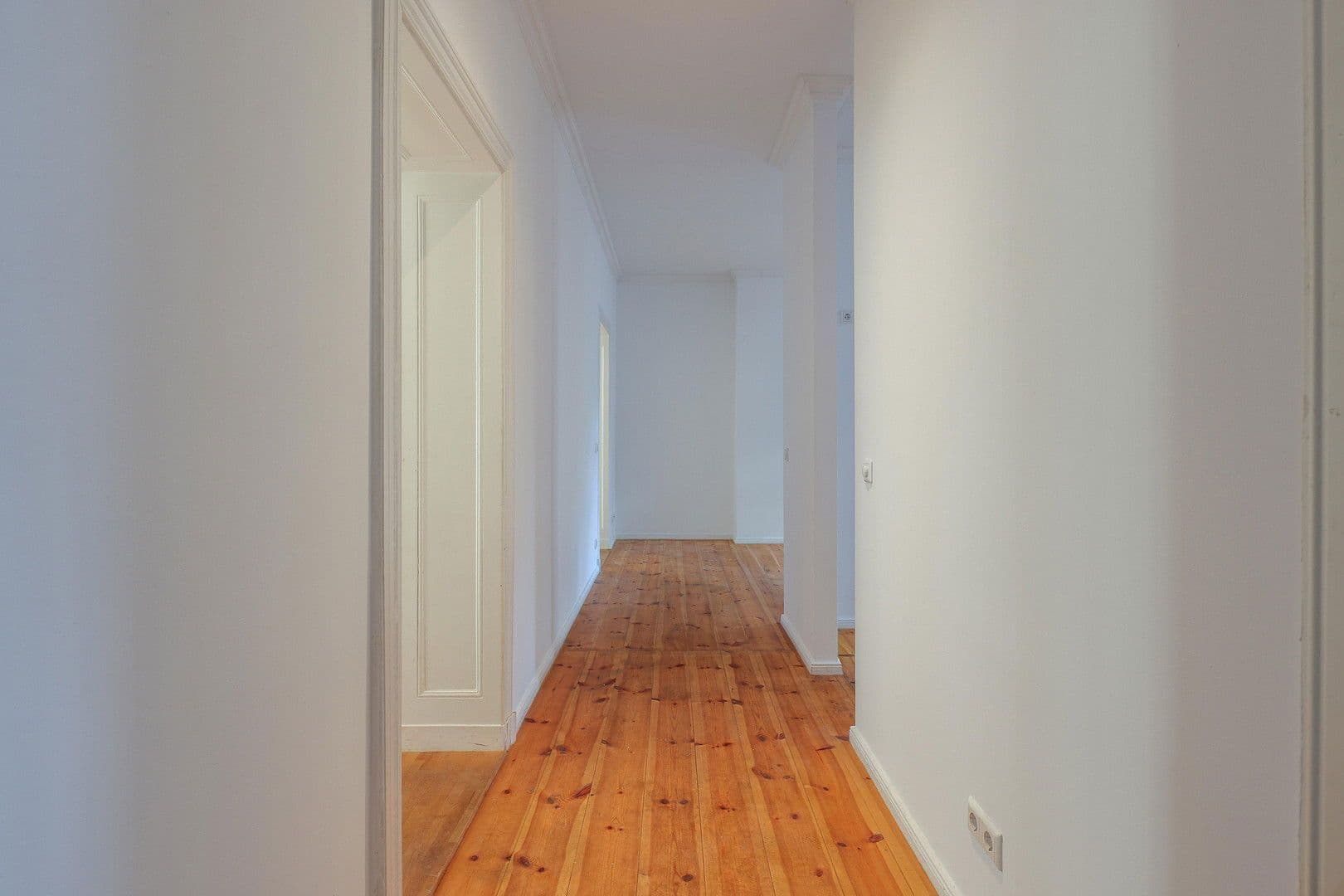 Prodej bytu 3+1 86 m², Berlin, Berlín Prodej bytu 3+1 86 m², Berlin, Berlín