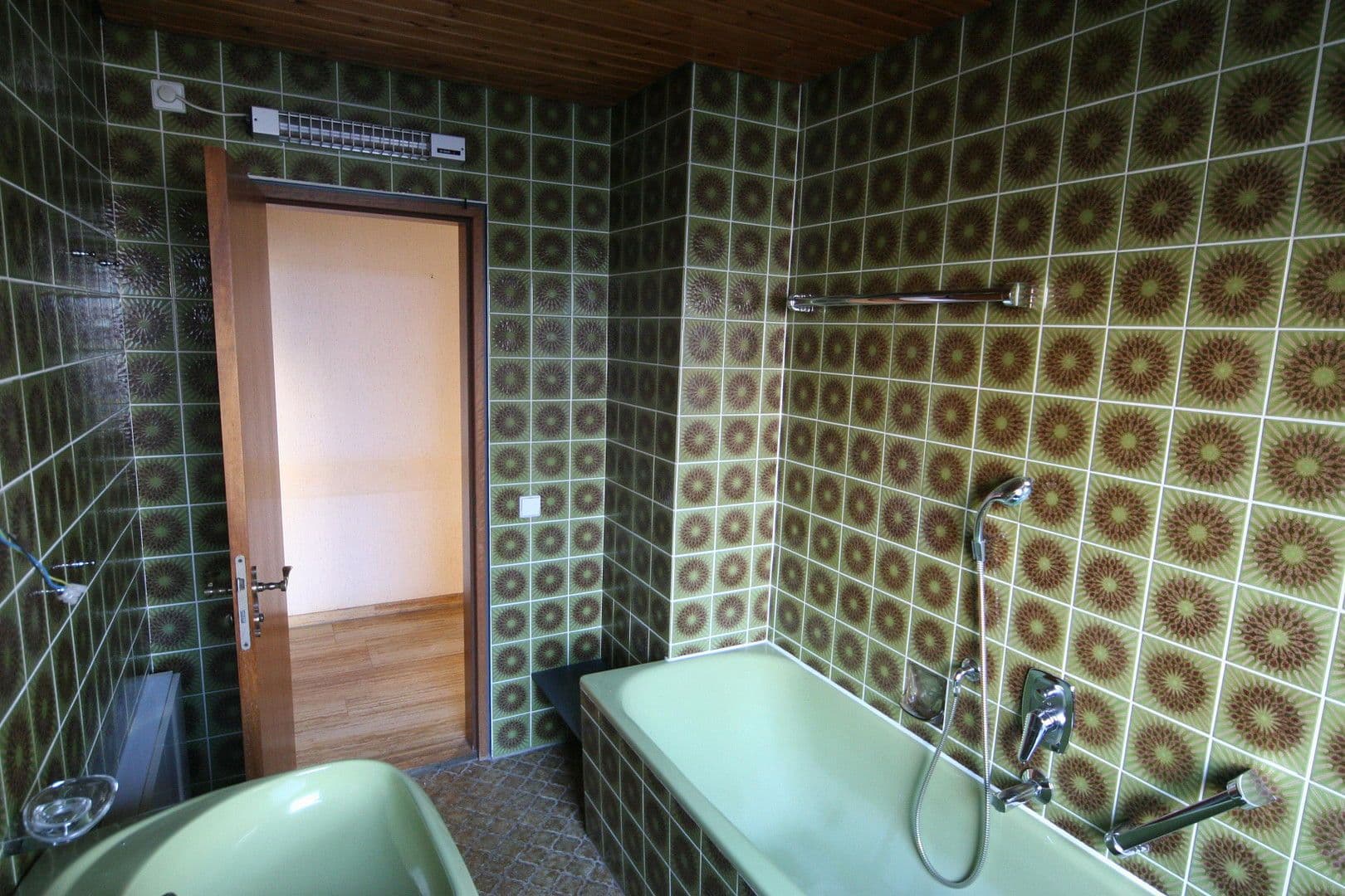 Prodej domu 193 m², pozemek 517 m², Steinenbronn, Bádensko-Württembersko Prodej domu 193 m², pozemek 517 m², Steinenbronn, Bádensko-Württembersko