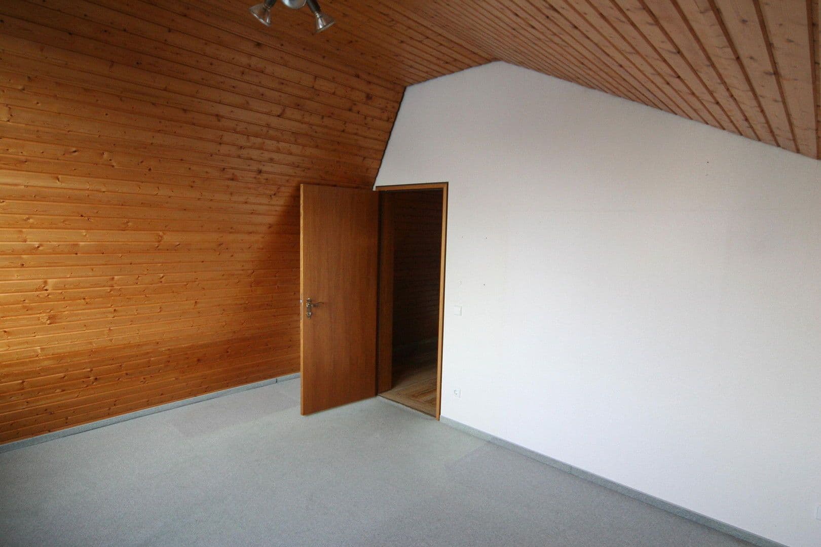 Prodej domu 193 m², pozemek 517 m², Steinenbronn, Bádensko-Württembersko Prodej domu 193 m², pozemek 517 m², Steinenbronn, Bádensko-Württembersko