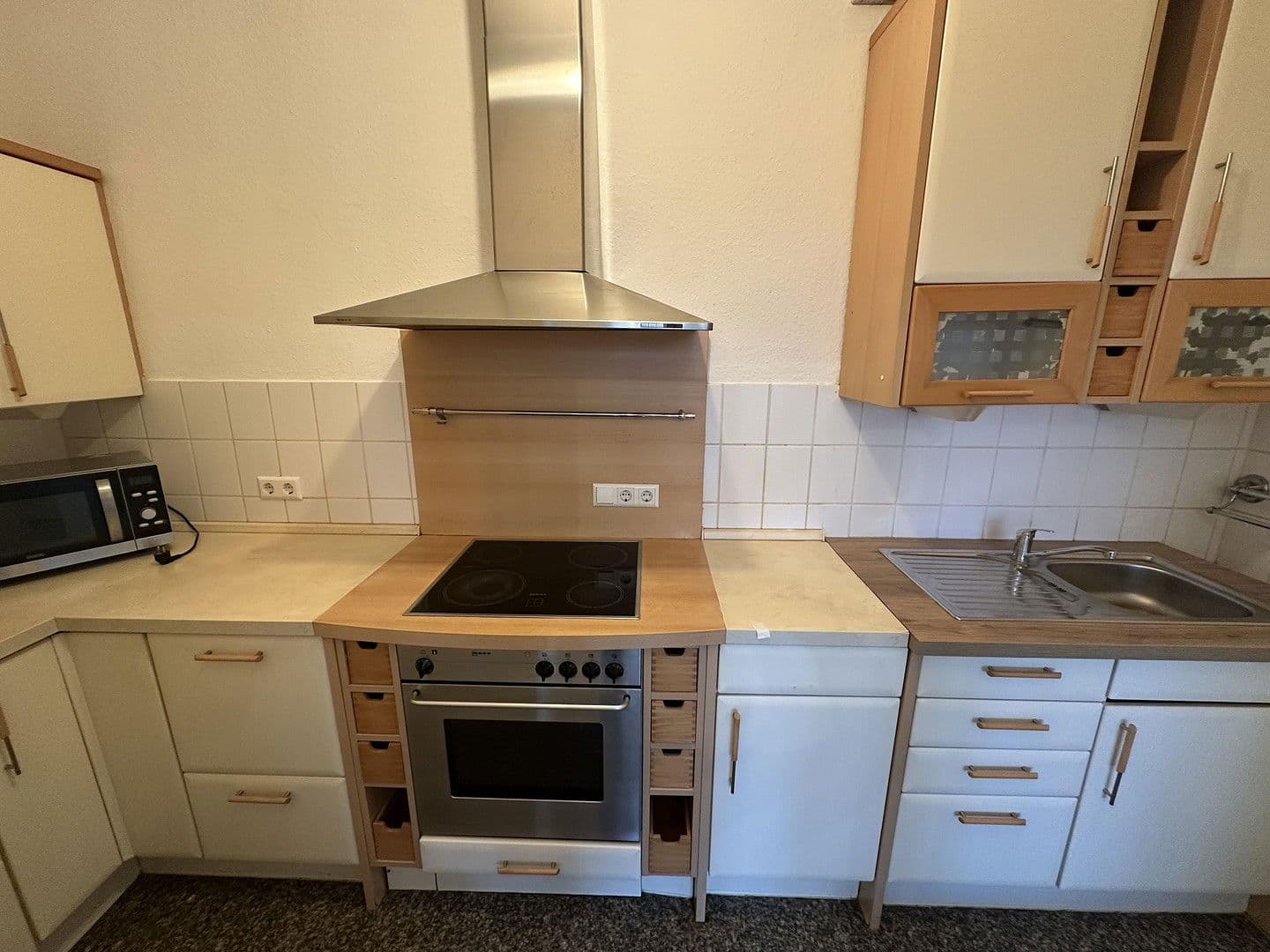 Pronájem bytu 2+1 54 m², Lauckerthof 7, Hannover, Dolní Sasko Pronájem bytu 2+1 54 m², Lauckerthof 7, Hannover, Dolní Sasko