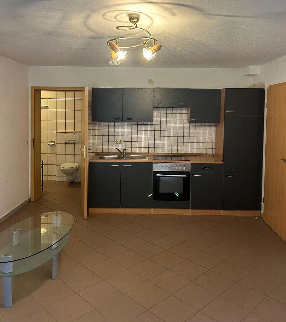 Pronájem bytu 1+1 27 m², Flörsheim, Hessen Pronájem bytu 1+1 27 m², Flörsheim, Hessen