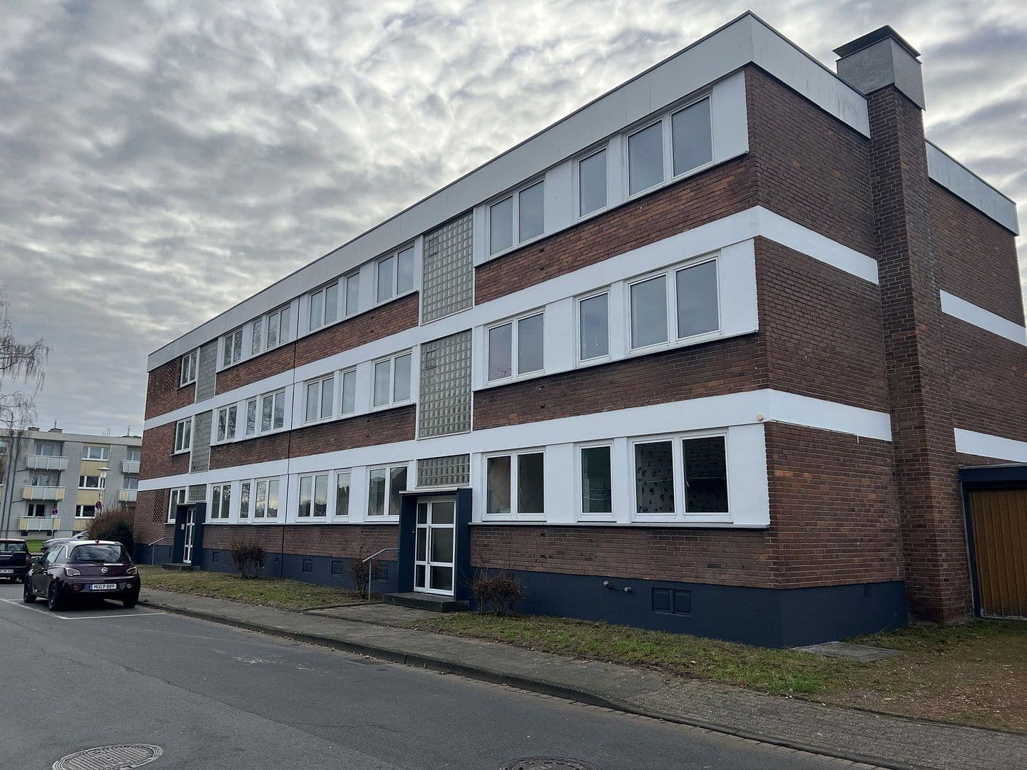 Prodej domu 840 m², pozemek 1.200 m², Schulstraße 70, Kamp-Lintfort, Severní Porýní-Vestfálsko Prodej domu 840 m², pozemek 1.200 m², Schulstraße 70, Kamp-Lintfort, Severní Porýní-Vestfálsko