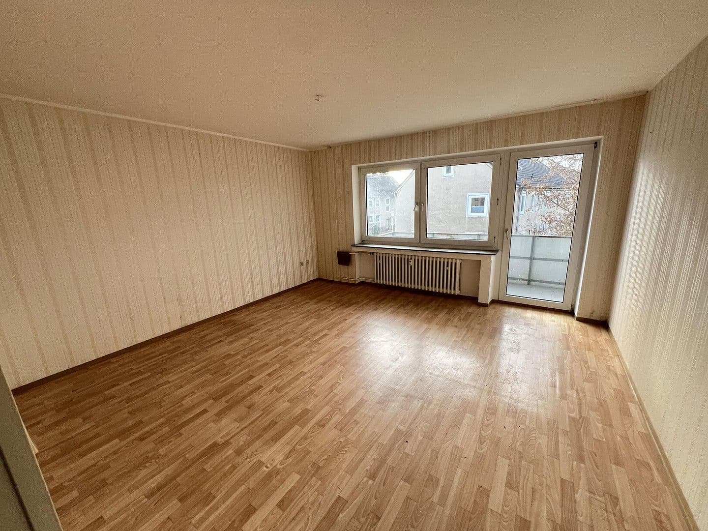 Prodej domu 840 m², pozemek 1.200 m², Schulstraße 70, Kamp-Lintfort, Severní Porýní-Vestfálsko Prodej domu 840 m², pozemek 1.200 m², Schulstraße 70, Kamp-Lintfort, Severní Porýní-Vestfálsko