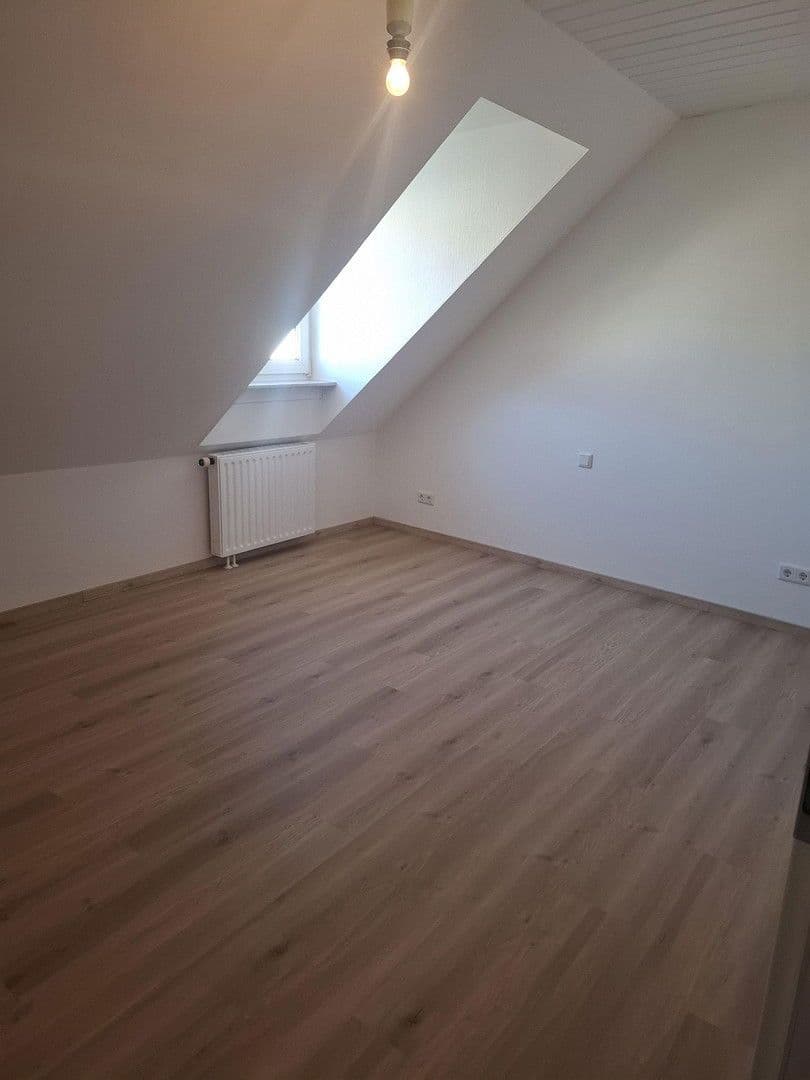 Pronájem bytu 3+1 64 m², Pfaffenhofen, Bavorsko Pronájem bytu 3+1 64 m², Pfaffenhofen, Bavorsko