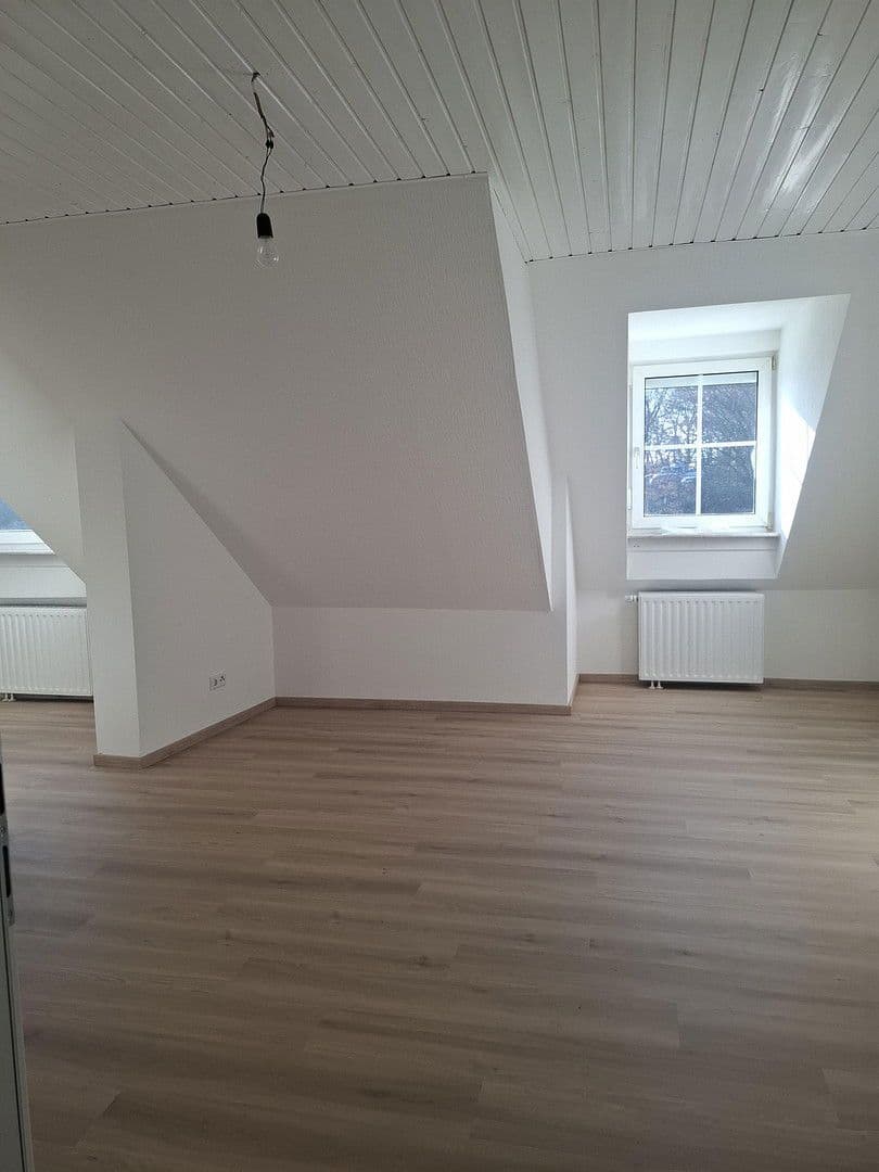 Pronájem bytu 3+1 64 m², Pfaffenhofen, Bavorsko Pronájem bytu 3+1 64 m², Pfaffenhofen, Bavorsko