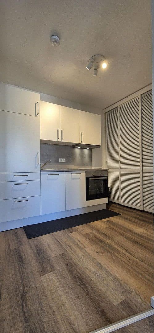 Pronájem bytu 1+1 27 m², Neuburgshof 8, Krefeld, Severní Porýní-Vestfálsko Pronájem bytu 1+1 27 m², Neuburgshof 8, Krefeld, Severní Porýní-Vestfálsko