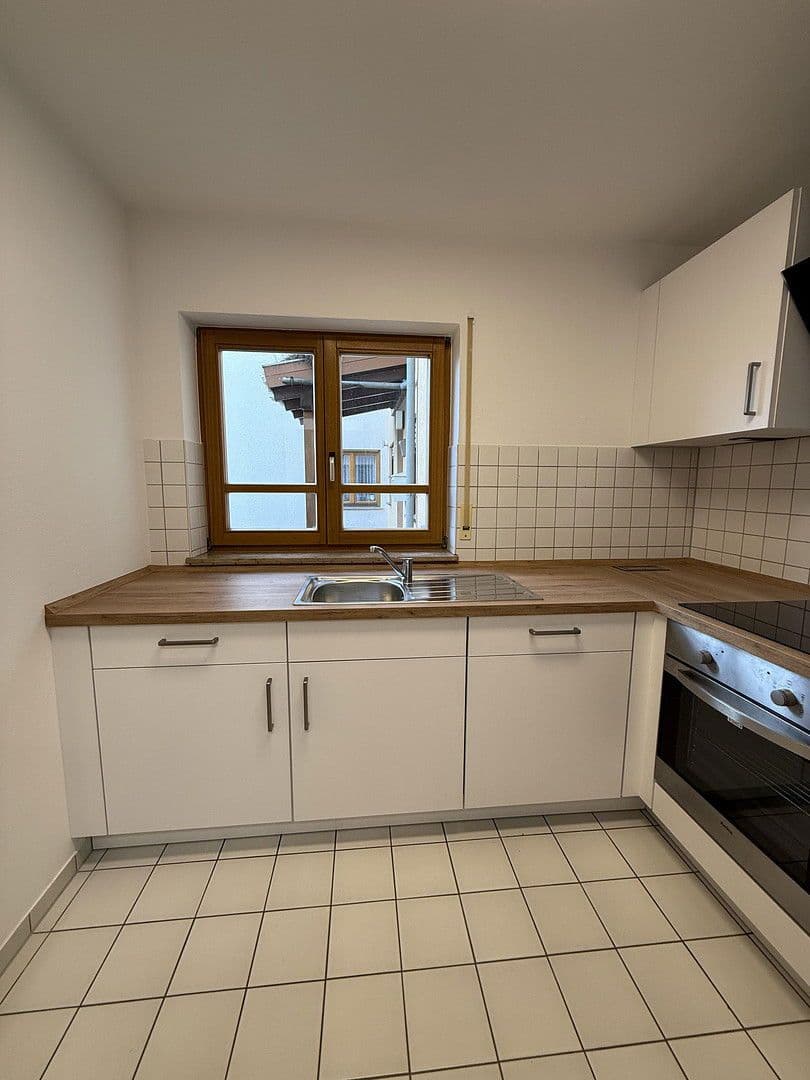 Pronájem bytu 2+1 75 m², Mainzer Ring 13, Walldürn, Bádensko-Württembersko Pronájem bytu 2+1 75 m², Mainzer Ring 13, Walldürn, Bádensko-Württembersko