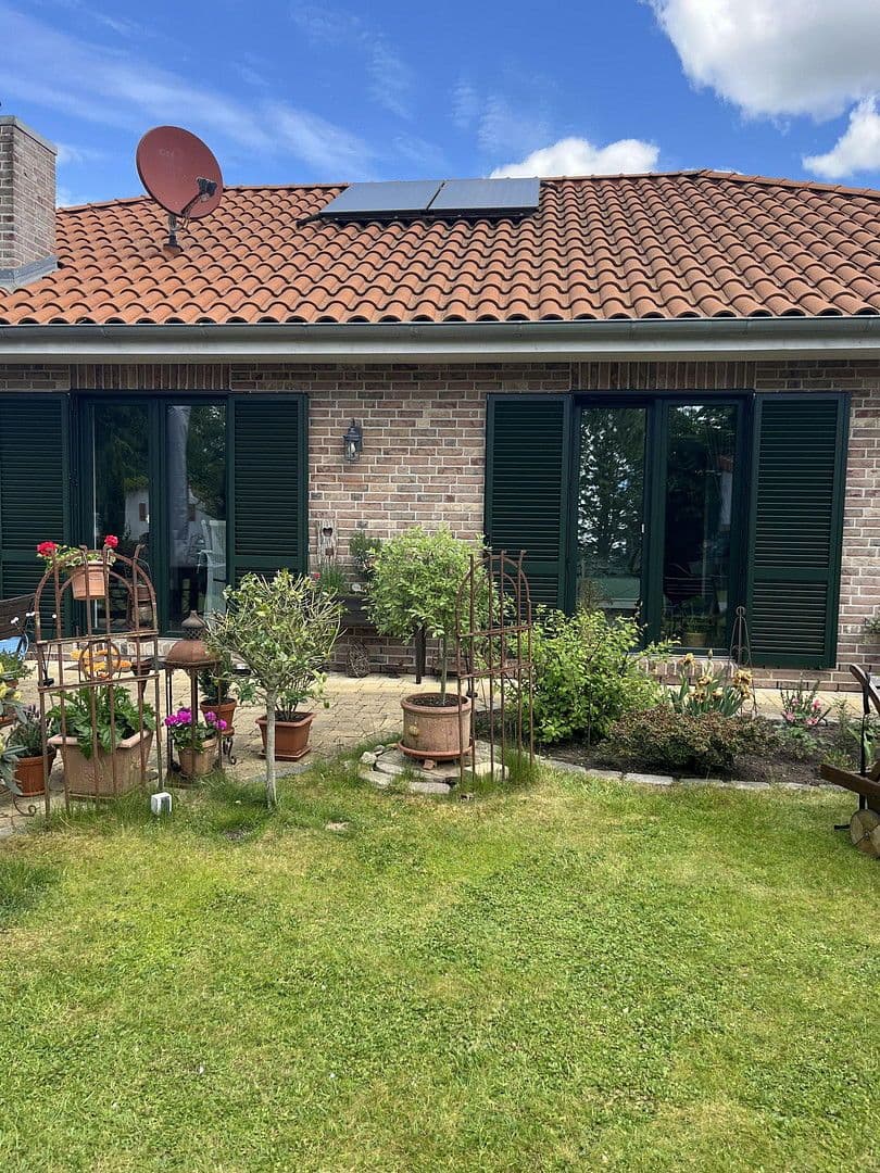 Prodej domu 140 m², pozemek 680 m², Grandweg 13 A, Quickborn, Šlesvicko-Holštýnsko Prodej domu 140 m², pozemek 680 m², Grandweg 13 A, Quickborn, Šlesvicko-Holštýnsko