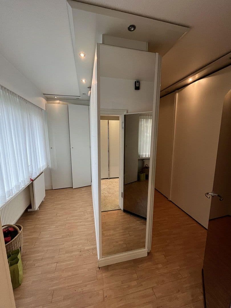 Prodej domu 230 m², pozemek 1.463 m², Königgrätzerstr. 12, Solingen, Severní Porýní-Vestfálsko Prodej domu 230 m², pozemek 1.463 m², Königgrätzerstr. 12, Solingen, Severní Porýní-Vestfálsko