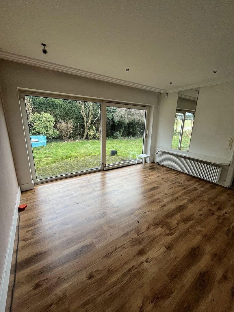 Prodej domu 230 m², pozemek 1.463 m², Königgrätzerstr. 12, Solingen, Severní Porýní-Vestfálsko Prodej domu 230 m², pozemek 1.463 m², Königgrätzerstr. 12, Solingen, Severní Porýní-Vestfálsko