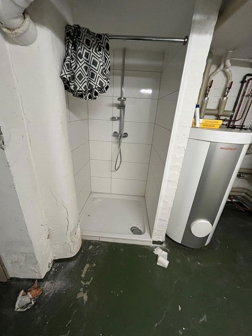 Prodej domu 230 m², pozemek 1.463 m², Königgrätzerstr. 12, Solingen, Severní Porýní-Vestfálsko Prodej domu 230 m², pozemek 1.463 m², Königgrätzerstr. 12, Solingen, Severní Porýní-Vestfálsko