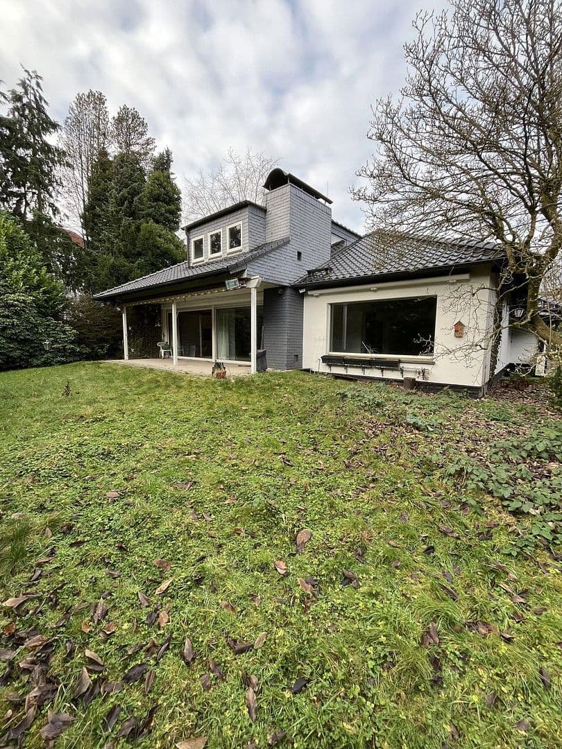 Prodej domu 230 m², pozemek 1.463 m², Königgrätzerstr. 12, Solingen, Severní Porýní-Vestfálsko Prodej domu 230 m², pozemek 1.463 m², Königgrätzerstr. 12, Solingen, Severní Porýní-Vestfálsko