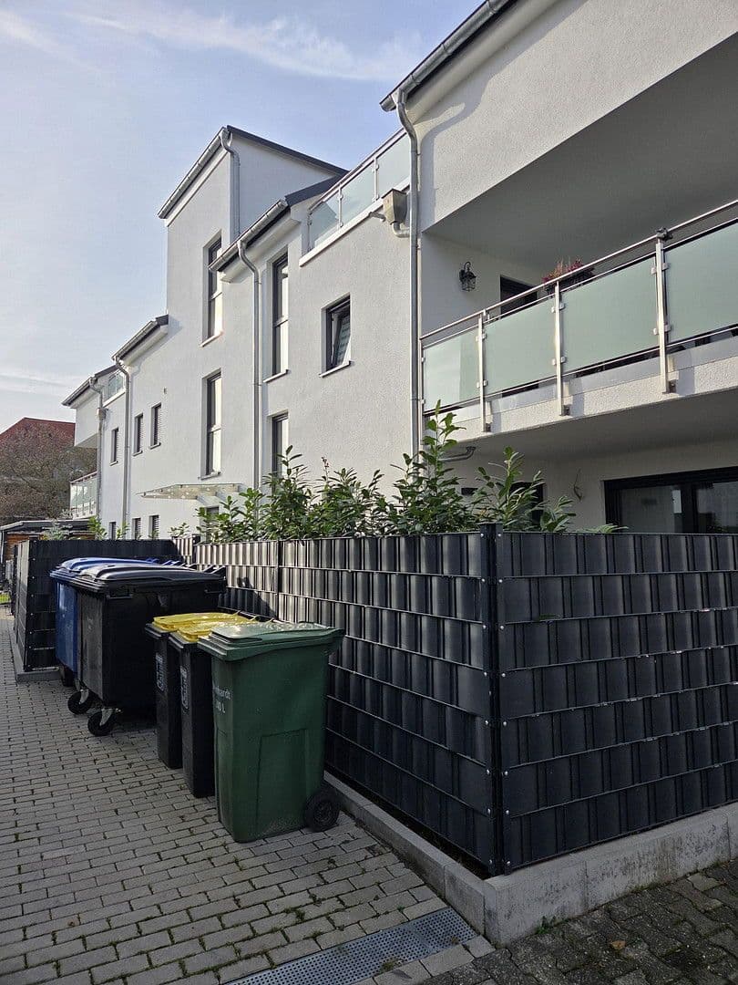 Pronájem bytu 3+1 88 m², Bischofsheim, Hessen Pronájem bytu 3+1 88 m², Bischofsheim, Hessen