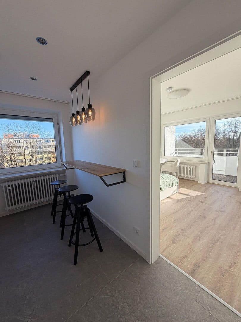 Pronájem bytu 4+1 70 m², München, Bavorsko Pronájem bytu 4+1 70 m², München, Bavorsko