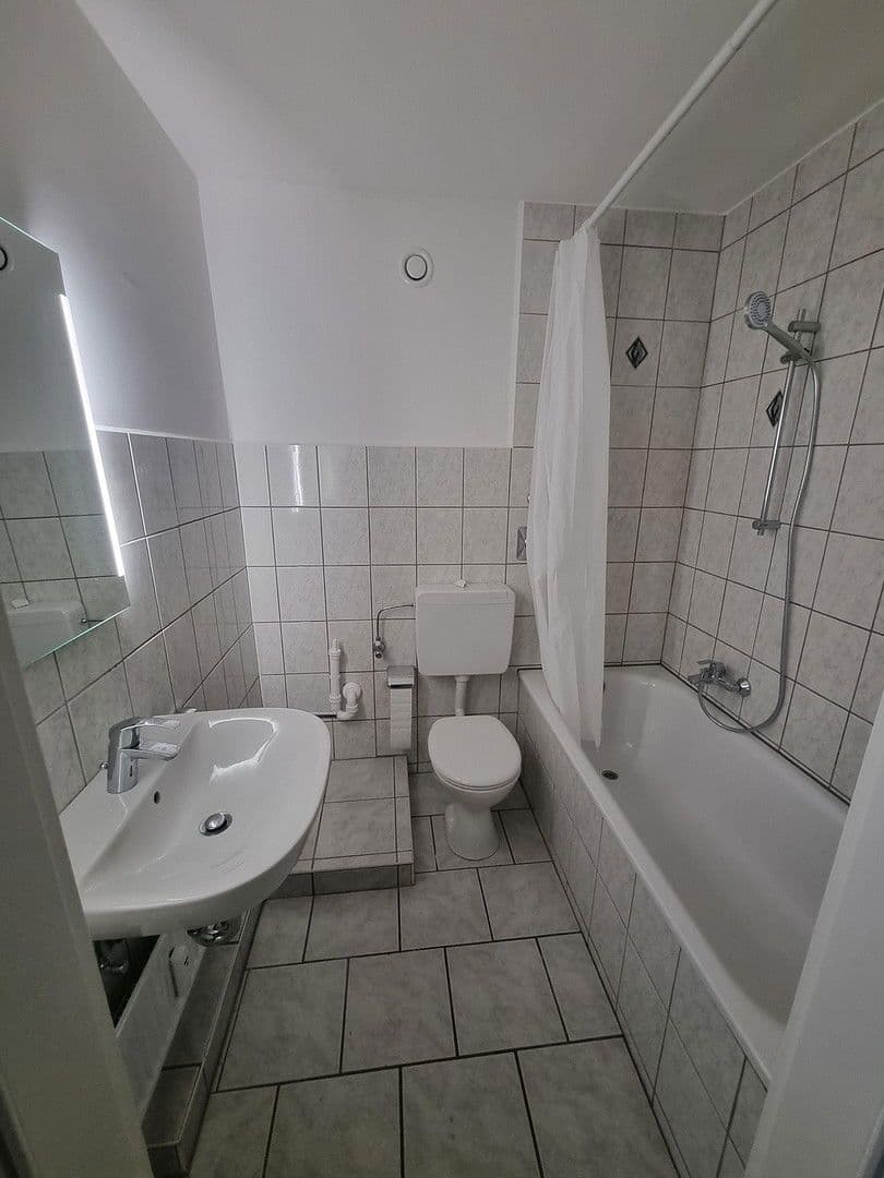 Pronájem bytu 1+1 37 m², Elbestrasse 25, Flensburg, Šlesvicko-Holštýnsko Pronájem bytu 1+1 37 m², Elbestrasse 25, Flensburg, Šlesvicko-Holštýnsko