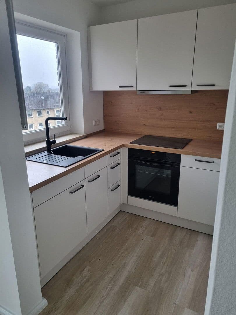 Pronájem bytu 1+1 37 m², Elbestrasse 25, Flensburg, Šlesvicko-Holštýnsko Pronájem bytu 1+1 37 m², Elbestrasse 25, Flensburg, Šlesvicko-Holštýnsko