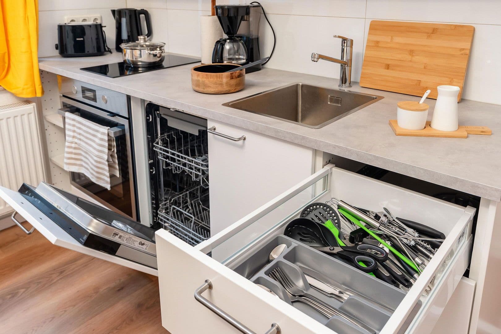 Pronájem bytu 2+1 48 m², Kapellenstr. 43, Cáchy, Severní Porýní-Vestfálsko Pronájem bytu 2+1 48 m², Kapellenstr. 43, Cáchy, Severní Porýní-Vestfálsko