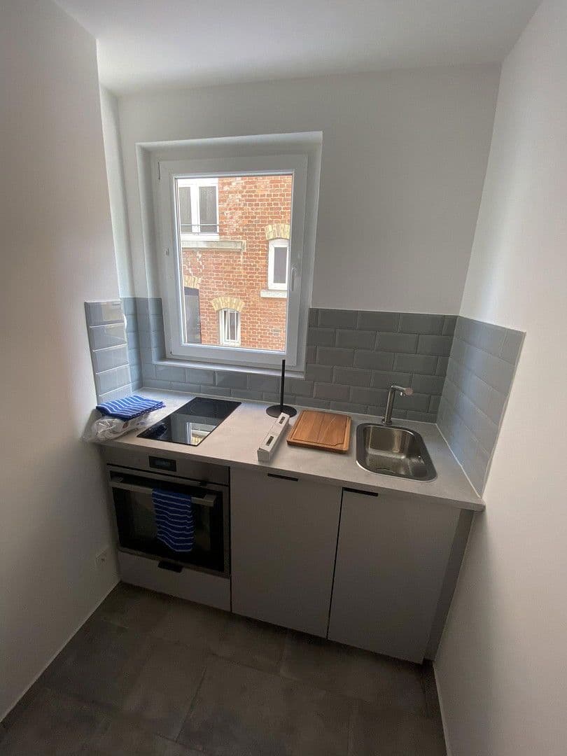 Pronájem bytu 1+1 30 m², Aspergstr. 24, Stuttgart, Bádensko-Württembersko Pronájem bytu 1+1 30 m², Aspergstr. 24, Stuttgart, Bádensko-Württembersko