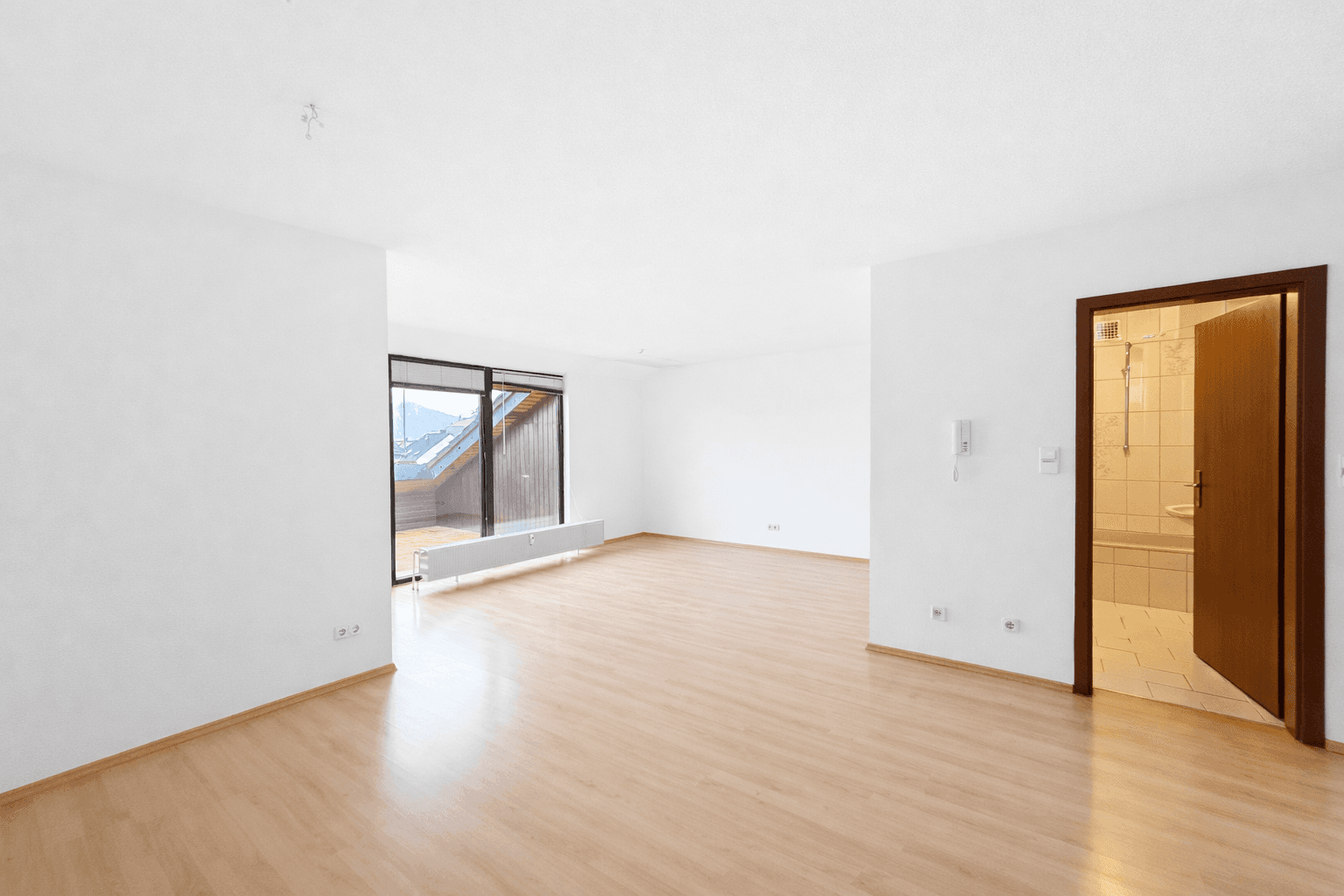 Pronájem bytu 2+1 58 m², Frühlingsstr. 9, Großheubach, Bavorsko Pronájem bytu 2+1 58 m², Frühlingsstr. 9, Großheubach, Bavorsko