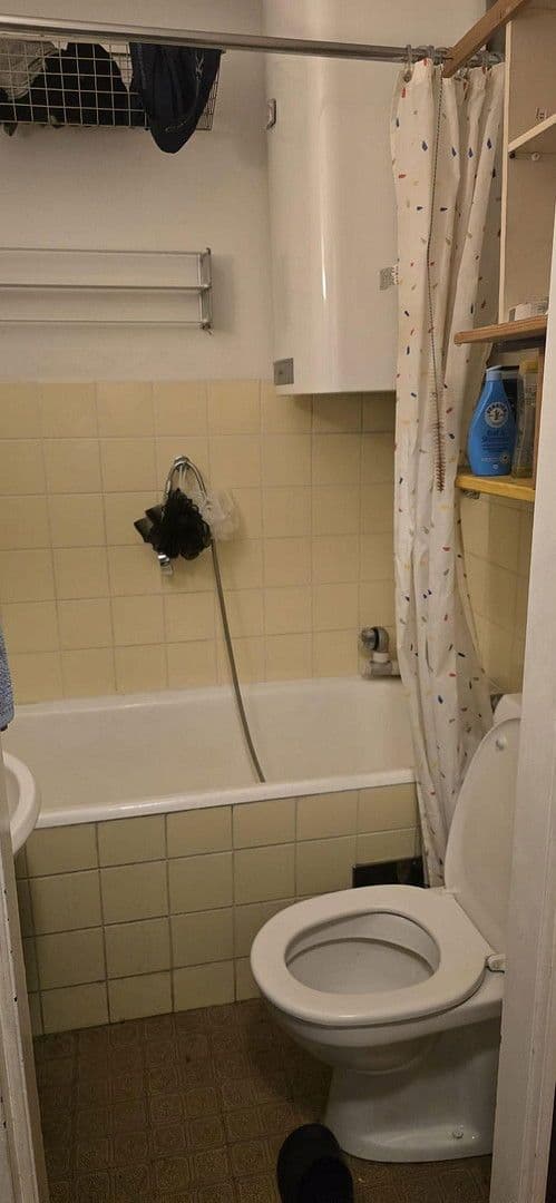 Pronájem bytu 1+1 17 m², Mitterweg 87, Innsbruck, Tyrolsko Pronájem bytu 1+1 17 m², Mitterweg 87, Innsbruck, Tyrolsko