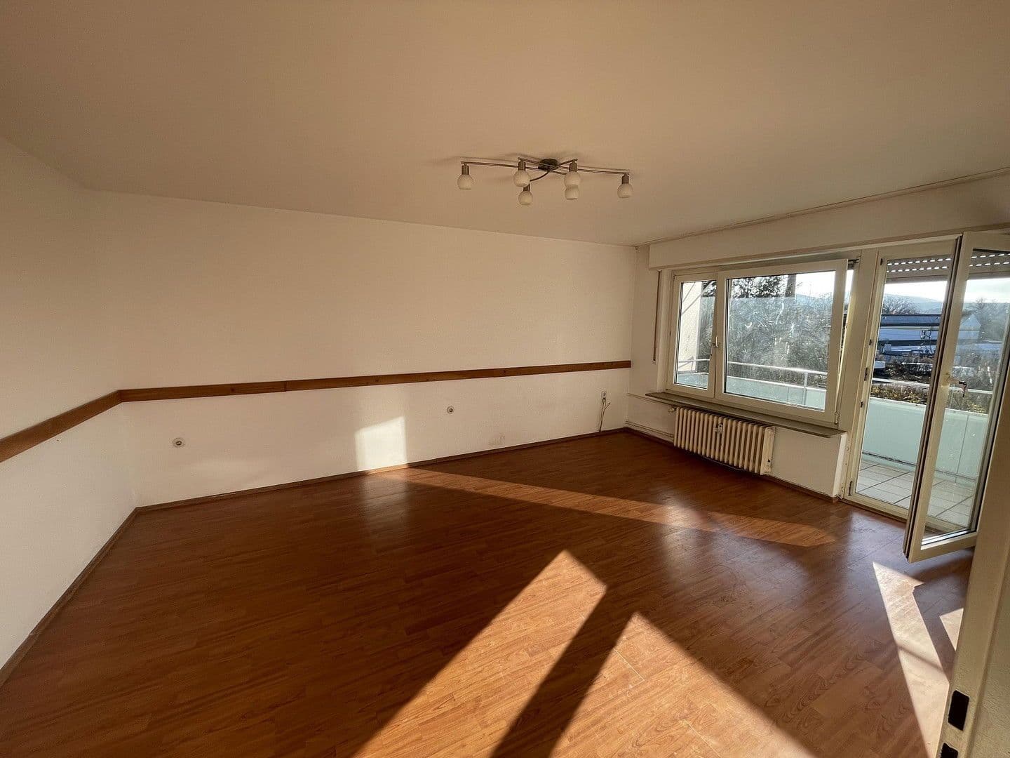 Prodej bytu 4+1 80 m², Metzingen, Bádensko-Württembersko Prodej bytu 4+1 80 m², Metzingen, Bádensko-Württembersko
