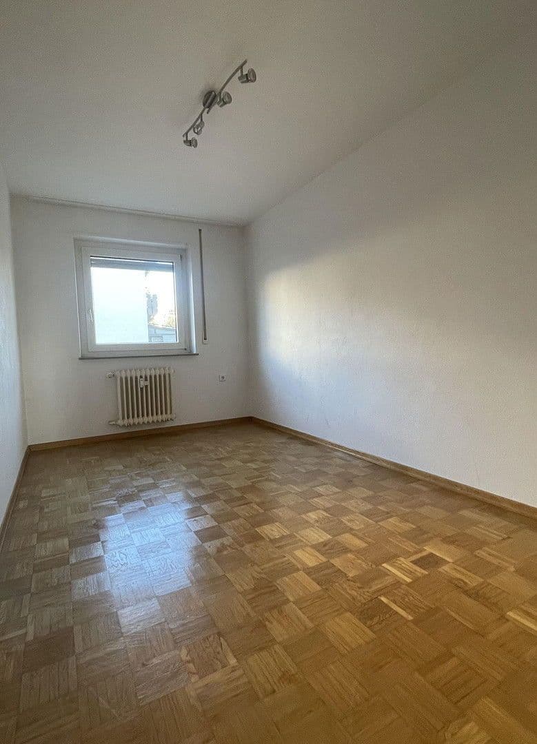Prodej bytu 4+1 80 m², Metzingen, Bádensko-Württembersko Prodej bytu 4+1 80 m², Metzingen, Bádensko-Württembersko
