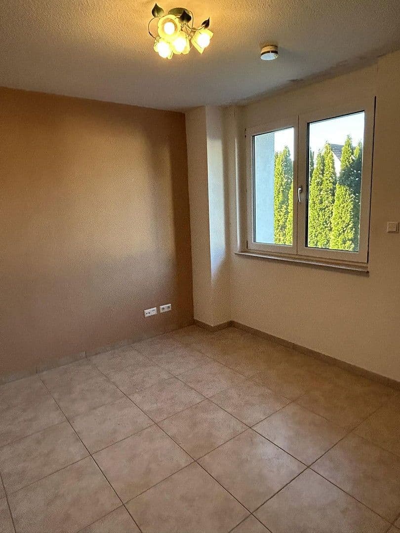 Pronájem bytu 3+1 80 m², Nufringen, Bádensko-Württembersko Pronájem bytu 3+1 80 m², Nufringen, Bádensko-Württembersko