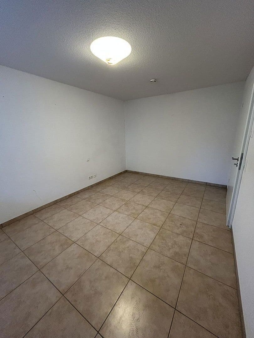 Pronájem bytu 3+1 80 m², Nufringen, Bádensko-Württembersko Pronájem bytu 3+1 80 m², Nufringen, Bádensko-Württembersko